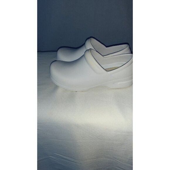 clogs - Picture 6 of 9